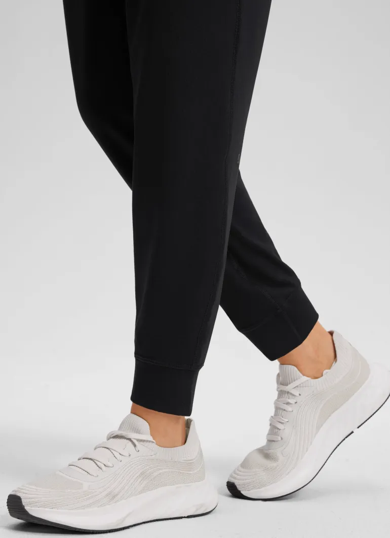 Drawstring Performance Pocket Jogger 27.5"