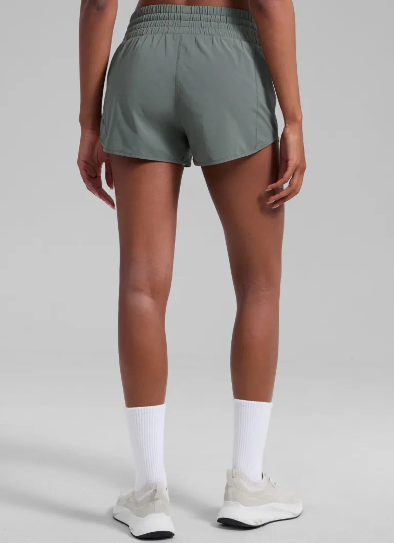 Feathery-Fit Soft Lined Zip Pocket Shorts 2.5''