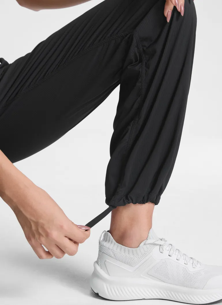 Lightweight Straight Leg Pocket Pant 30"