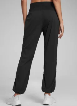 Lightweight Straight Leg Workout Pocket Pant 28