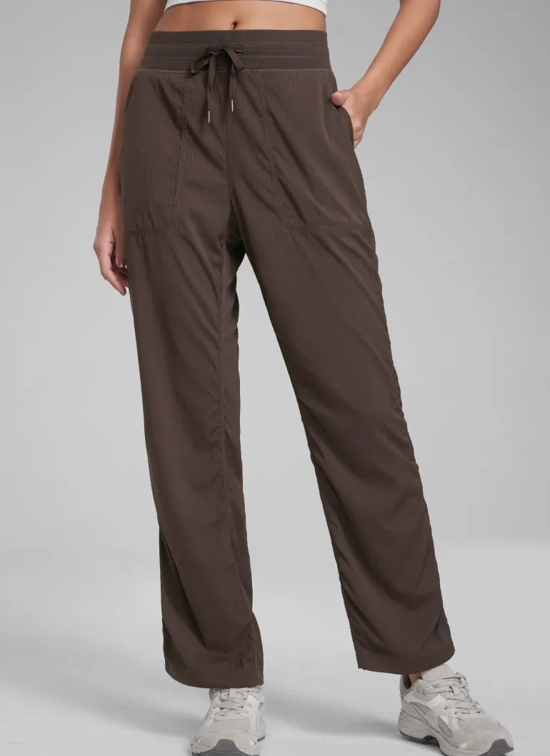Lightweight Straight Leg Workout Pocket Pant 28"